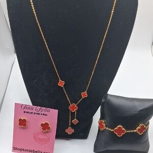 Red and Gold Clover Necklace Set